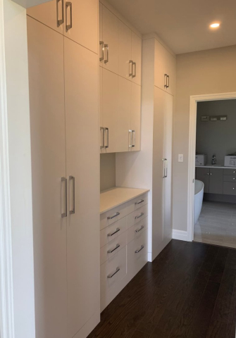 Thermofoil White Cabinets